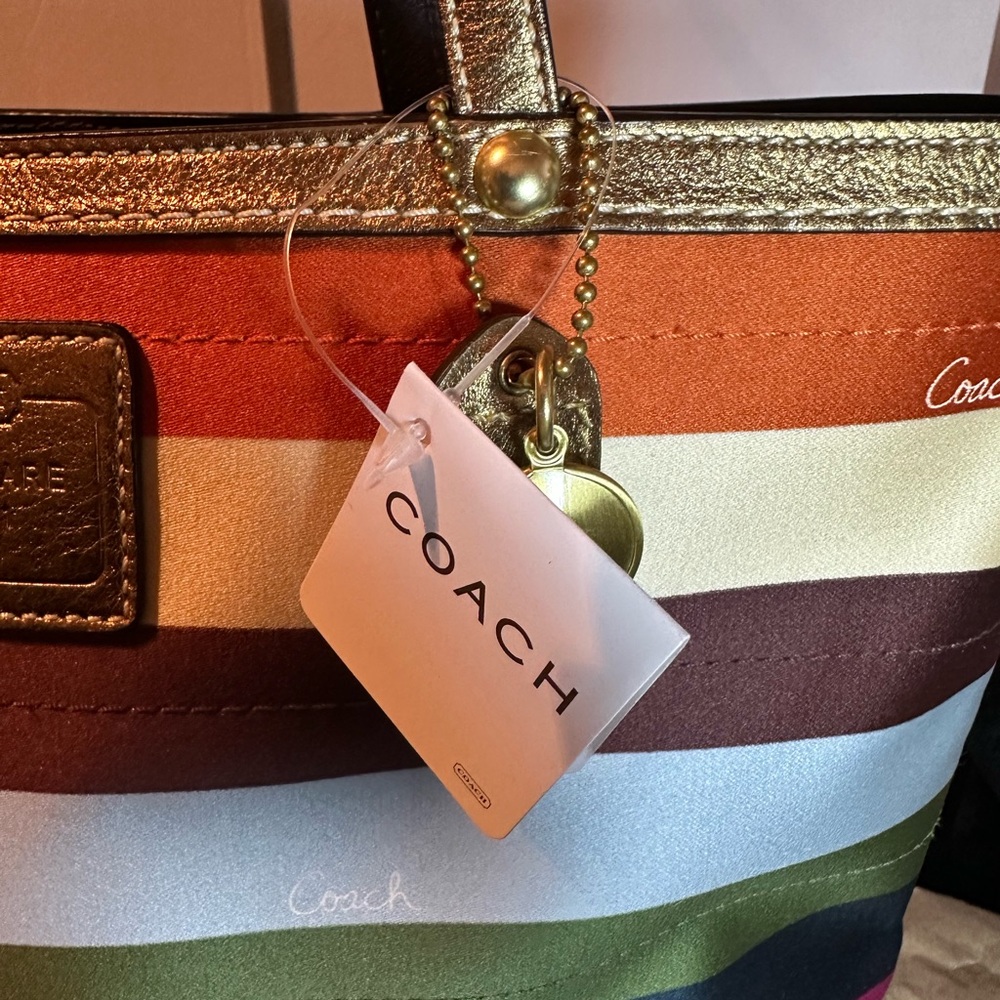 Giftible New iconic 2007 Large Coach legacy tote green orange , blue stripes - Picture 5 of 12